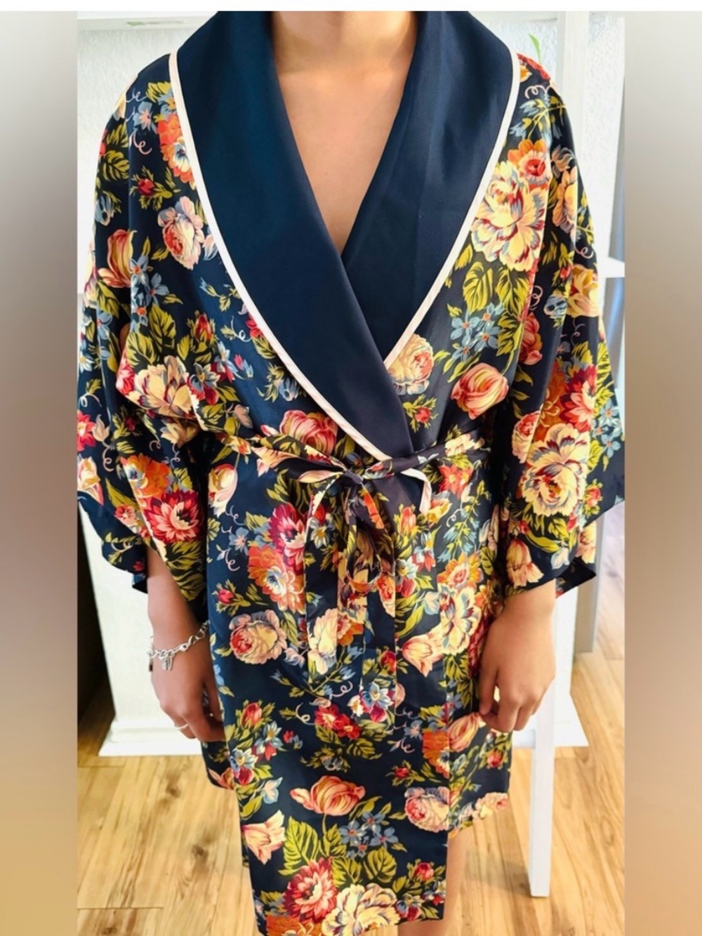 VAI MODE floral kimono style robe.